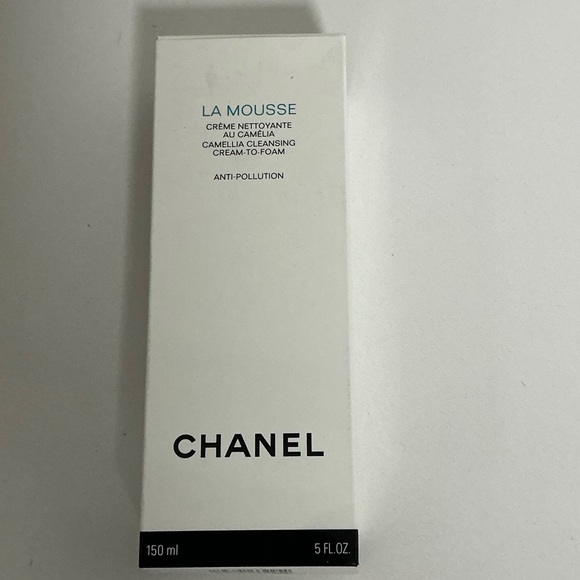 CHANEL La Mousse Anti-Pollution Cleanser - White